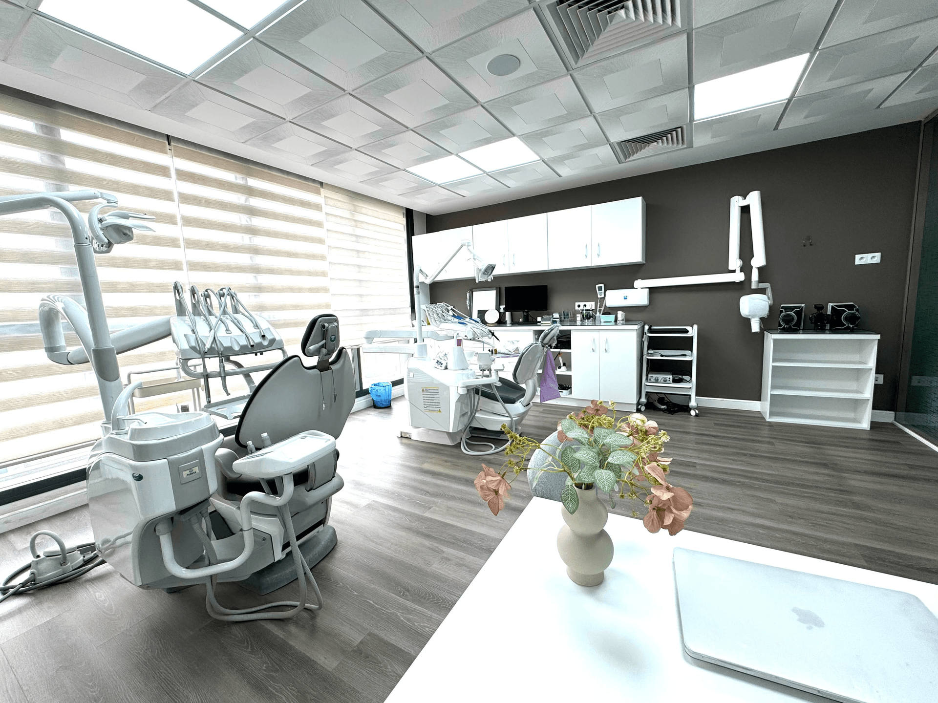 La salle de soins — HB Dental Center